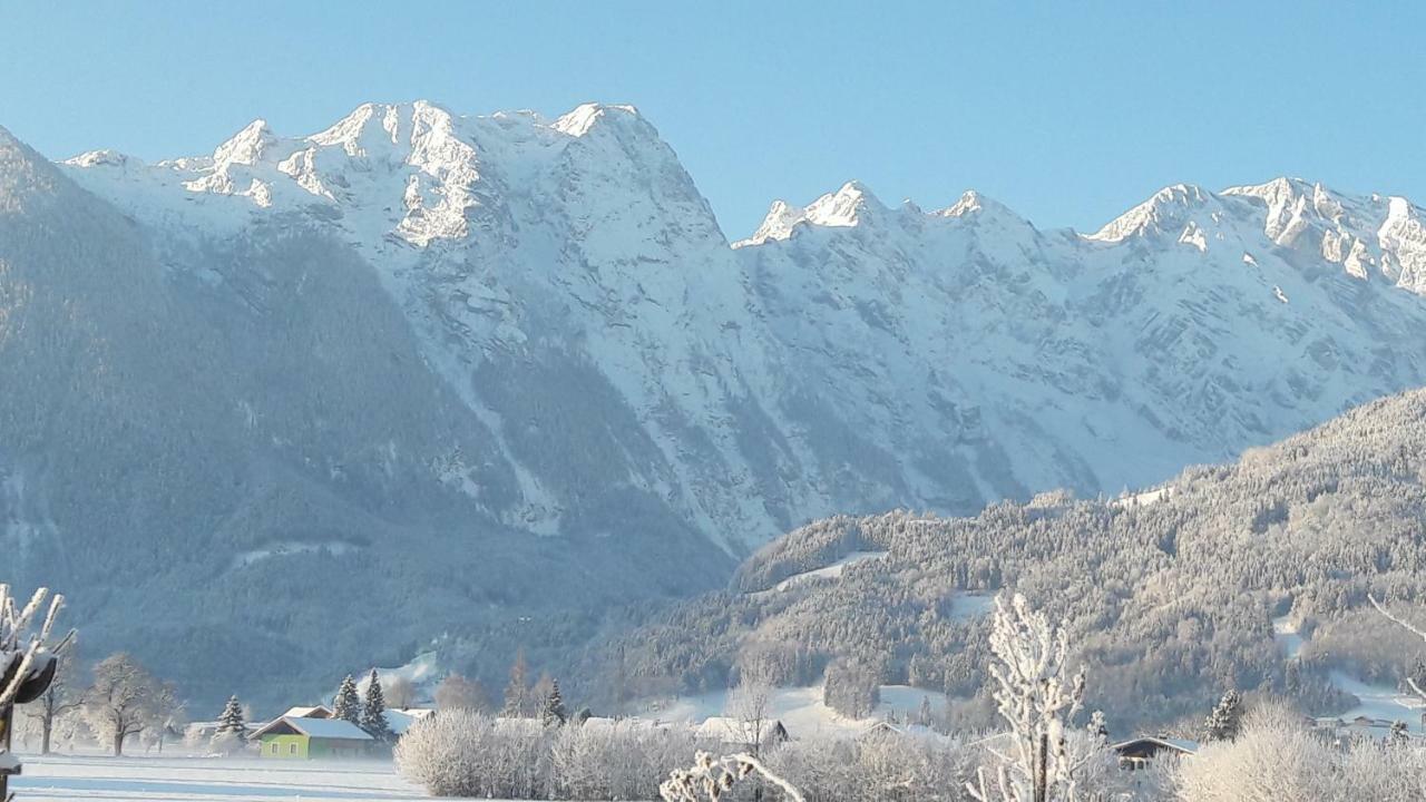 Ferienwohnung Alpenblick Kuchl Bagian luar foto